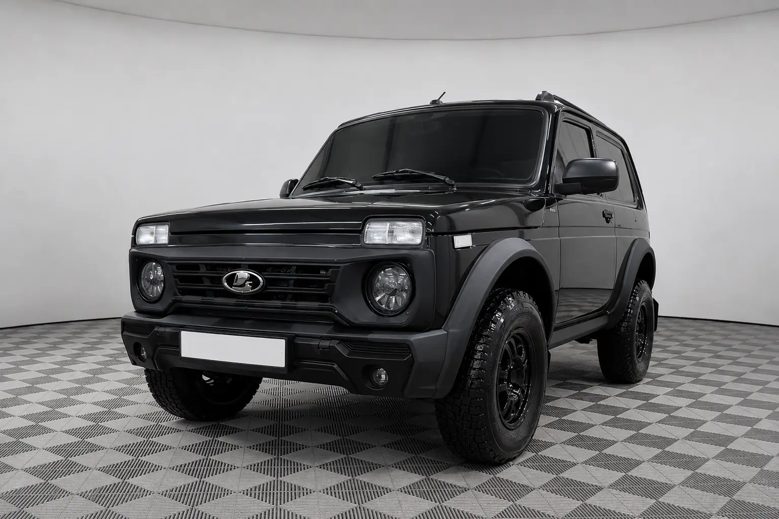 Niva Legend Bronto 1.7 л 5МКПП (83 л.с.) 4WD Люкс